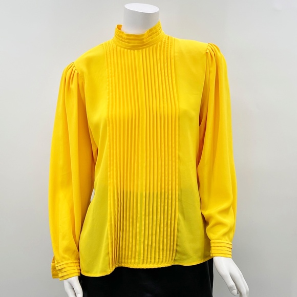 Simon Chang Yellow Button Back Blouse - Picture 2 of 11